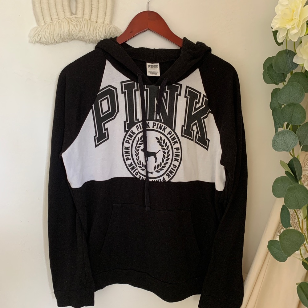 NWOT Victoria’s Secret PINK Hoodie